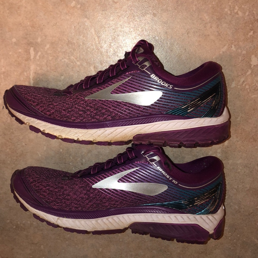 WOMEN’S GHOST 10 BROOKS